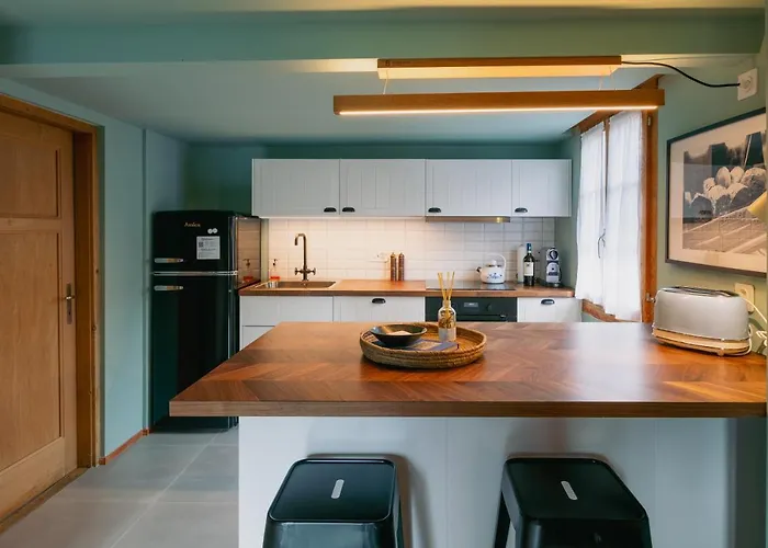 شقة The سيدرن